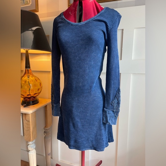 Able Long Sleeve Waffle Dress in Blue Size Medium - Picture 2 of 8
